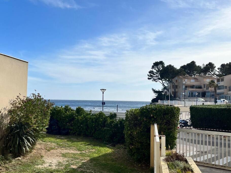 Studio Cosy Avec Terrasse Sur La Plage La Seyne-sur-Mer Exterior foto